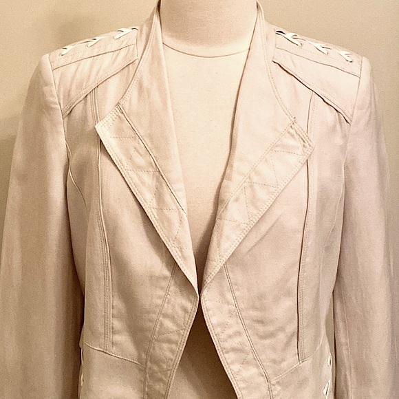 White House Black Market Cream Long Sleeve Criss Cross Open Moto Jacket Size 12 - Picture 2 of 14